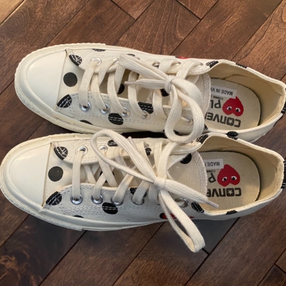 Women’s CDG converse - Picture 2 of 5